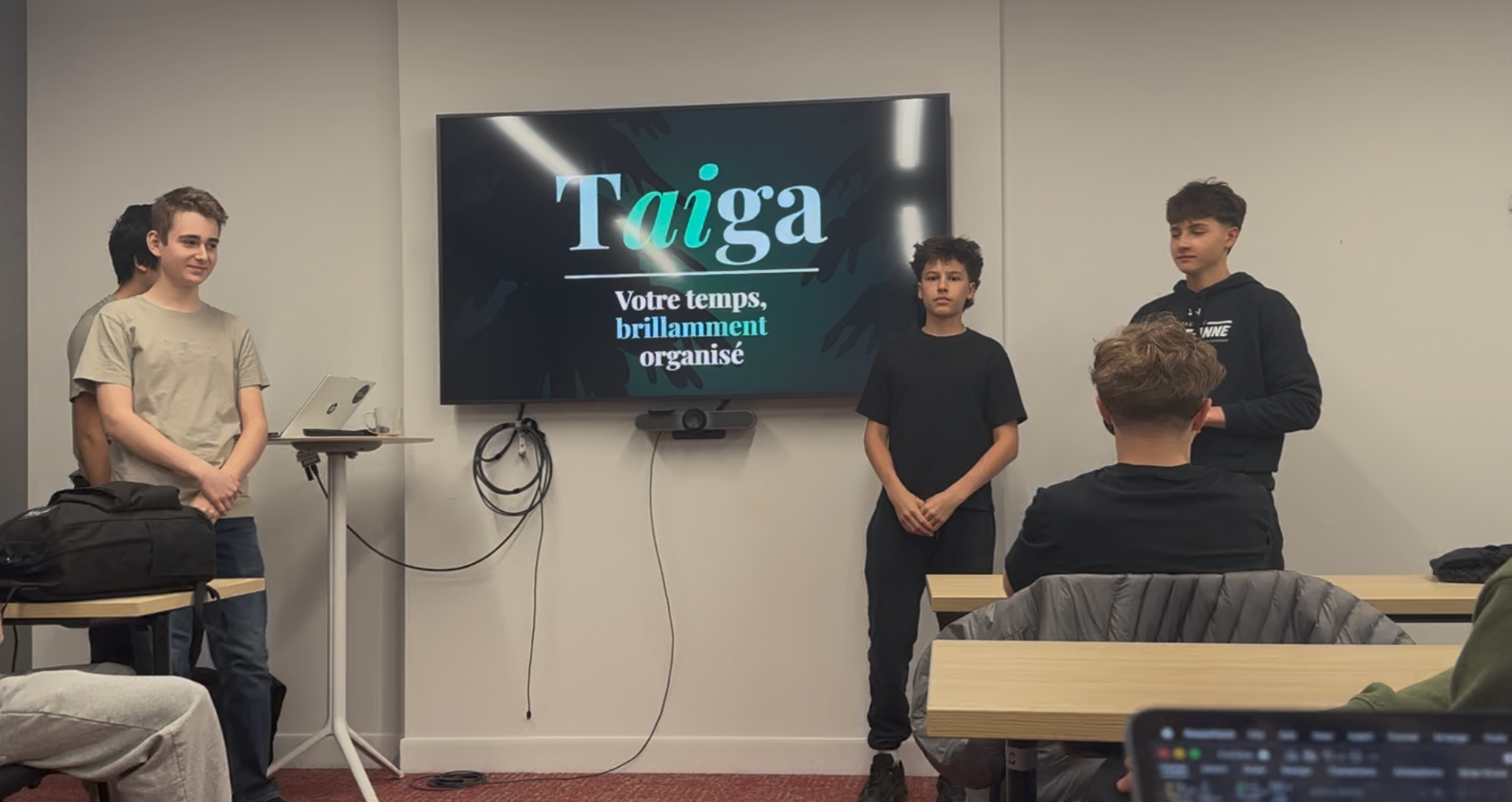 Pitch du projet Taiga par une équipe d'élèves