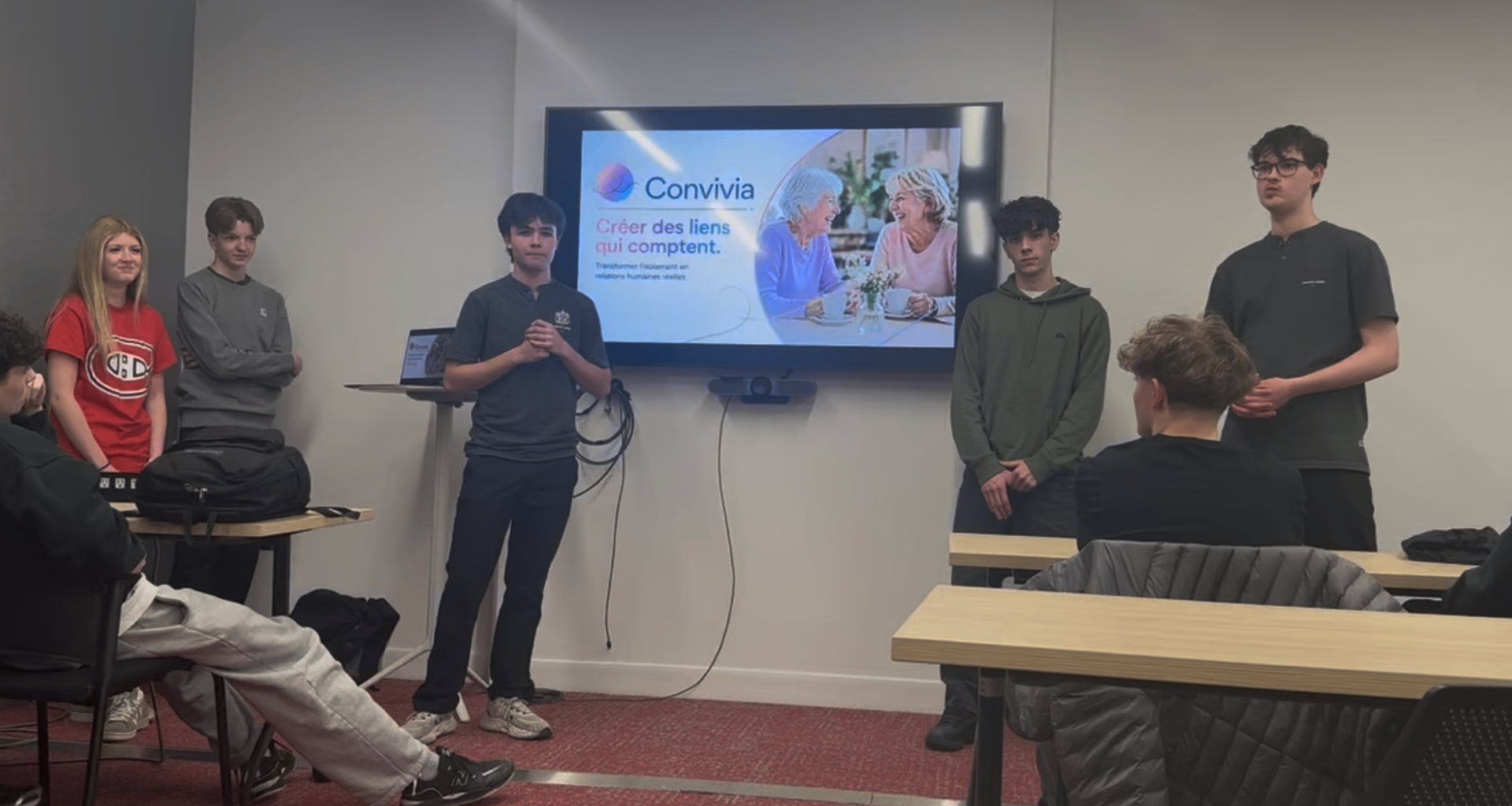 Pitch du projet Convivia par une équipe d'élèves